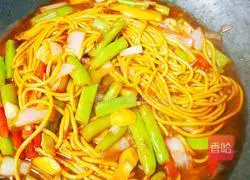 Illustration of Braised Bean Noodles 3