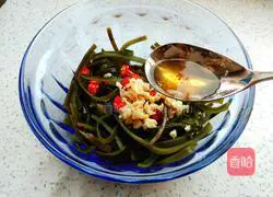 Illustration of how to make cold kelp shreds 5