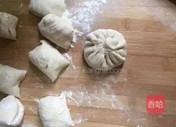 Illustration of how to make leek, egg and shrimp pancakes 6