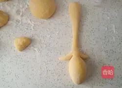 Illustration of how to make Screaming Chicken Buns 7