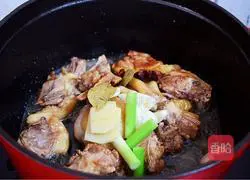 Illustration of how to make braised duck cubes 5