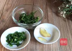 Illustration of how to make egg and tofu soup 5