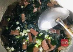 Illustration of how to make duck blood vermicelli and seaweed soup 8