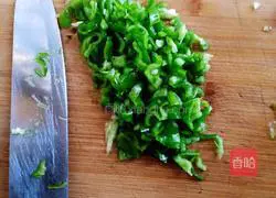 Illustration of how to make hand-shredded eggplant 5