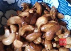 Illustration of how to make cashew chicken 2