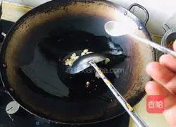 Illustration of how to make hand-made mutton noodles 3