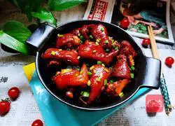 Illustration of braised pig trotters with soybean sauce 14