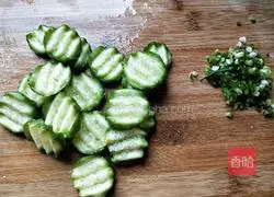 Illustration of how to make cold jellyfish slices 5