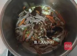 Illustration of how to make cold willow sprouts 7