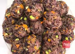 Illustration of making rice dumplings 3