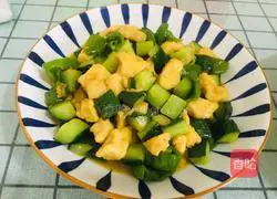 Illustration of how to make fried cucumber and diced chicken 6