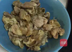 Illustration of how to make sauerkraut and fattened beef 1