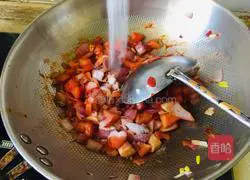 Illustration of how to make hand-made egg and tomato noodles 11