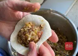 Illustration of how to make pork and mushroom buns 9