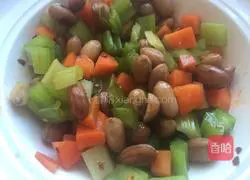 Illustration of how to make cold celery and peanuts 17