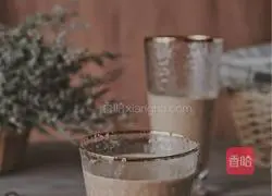 Illustration of how to make the popular model #鸳鸯 Pearl Milk Tea# 8