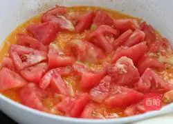 Illustration of how to make tomato, dragon and fish soup 5