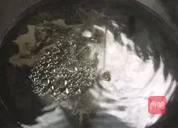 Illustration of how to make cabbage and mushroom egg soup 4