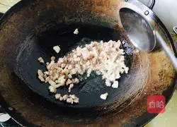 Illustration of how to make mushroom fried noodles 3