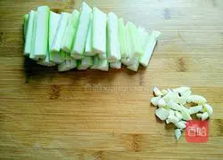 Illustration of how to make luffa and scrambled eggs 2