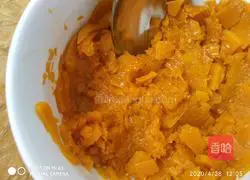 Illustration of how to make happy pumpkin cake 2