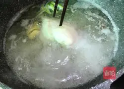 Illustration of how to make chicken breast with Cordyceps flowers 5