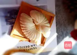 Illustration of how to make shell steamed buns 9