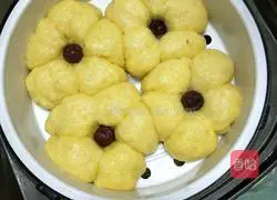 Pumpkin Flower Steamed Buns Recipe Illustration 19