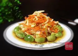 Green Illustration of how to make shredded garlic, carrot and cabbage 7