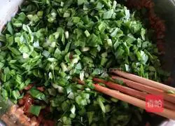 Illustration of how to make pork-skin buns (pork-skinned chives) 14