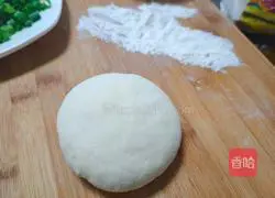 Illustration of how to make pan-fried floret rolls 3