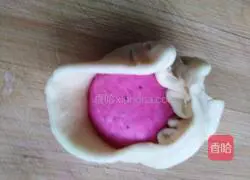 Illustration of how to make fancy pastry with clusters of flowers 2