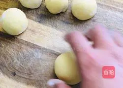 Illustration of how to make cornmeal steamed buns 7
