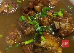 Illustration of how to make braised pork ribs with thick oil red sauce 12