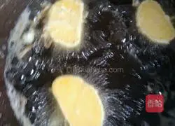 Illustration of how to make fried steamed buns 4