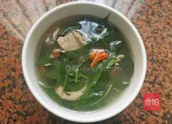 Illustration of how to make wolfberry leaf lean meat soup 8