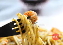 Illustration of how to make seafood pasta 12