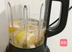 Illustration of how to make rock sugar, white fungus and snow pear 4