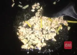 Illustration of how to make tomato and egg fried rice 4