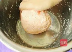 How to make flower-shaped watermelon steamed buns Illustration 12