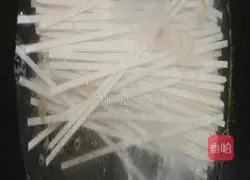 Illustration of how to make tomato fat beef noodles 13