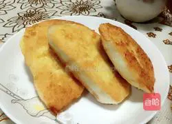 Illustration of how to make egg steamed bun slices 7