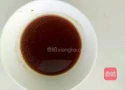 Illustration of how to make spicy and sour lotus root 6