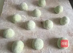 Illustration of how to make spinach steamed buns 5