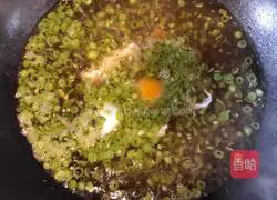 Illustration of how to cook beans and noodles in three minutes 4