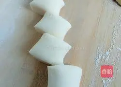 Illustration of how to make hot noodle dumplings 12