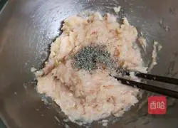 Illustration of how to make a nutritious breakfast for children with chicken burgers 2