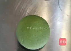 Illustration of how to make a fat frog with a long tongue 8