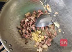 Illustration of how to make mutton noodles 1