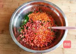 Illustration of how to make pan-fried potato pancakes 6